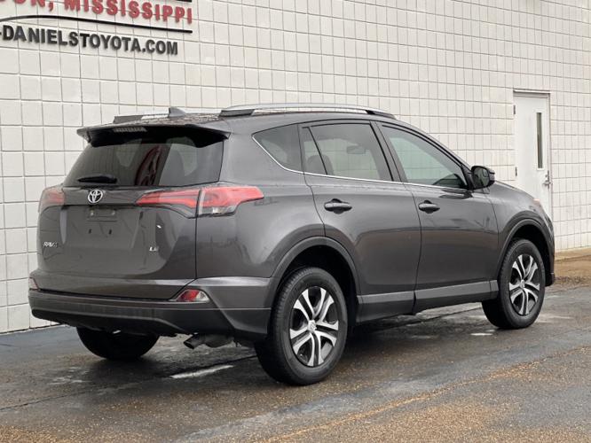 used 2017 toyota rav4 fwd le brandon, ms 39042 for sale in brandon, mississippi