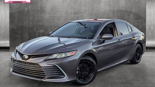 2022 toyota camry hybrid le