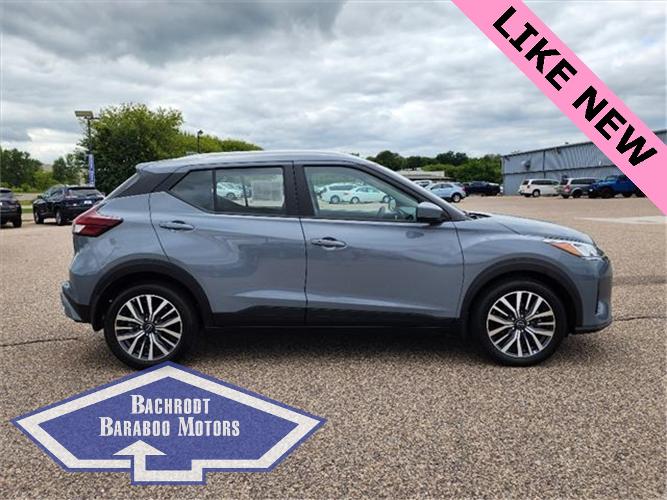 used 2023 nissan kicks sv