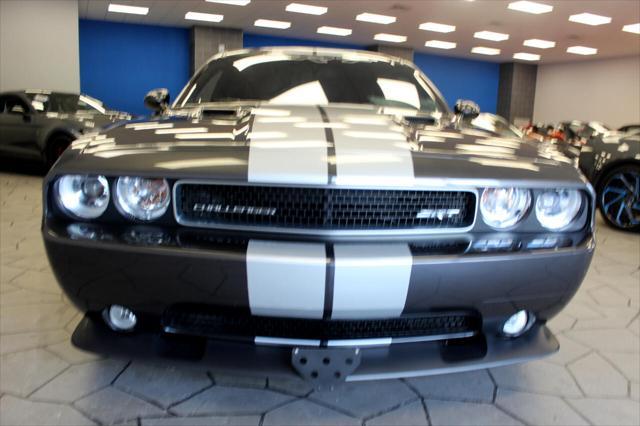 2013 dodge challenger srt8