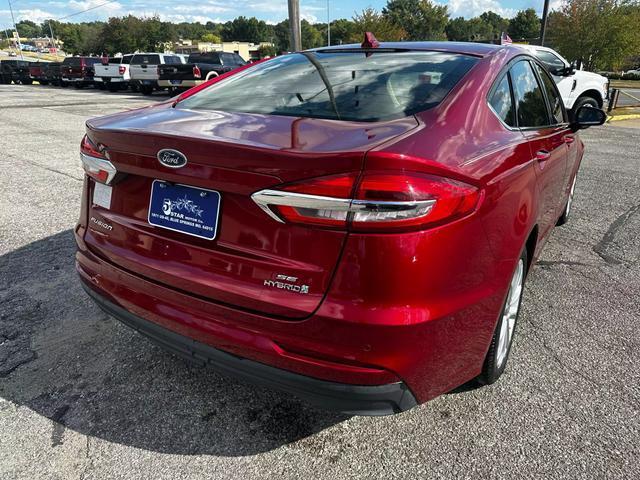 2019 ford fusion hybrid se