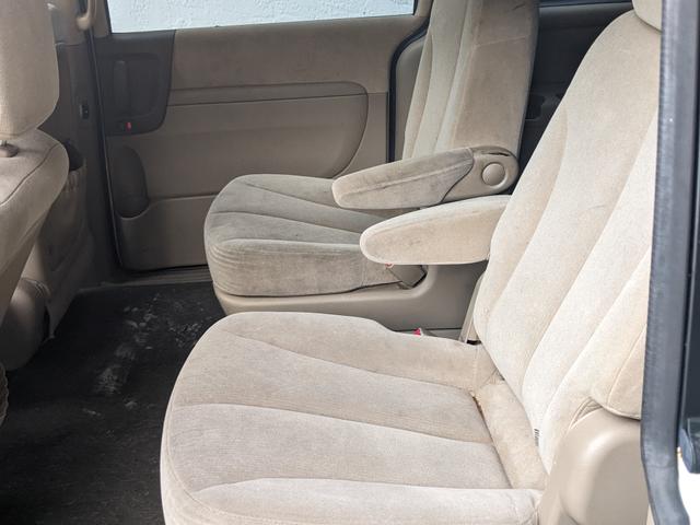 2008 kia sedona lx