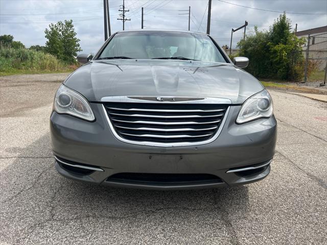 2011 chrysler 200 touring