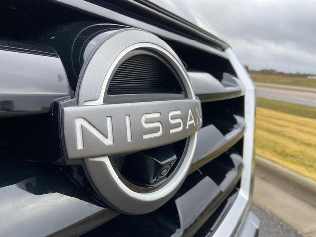 2023 nissan armada platinum