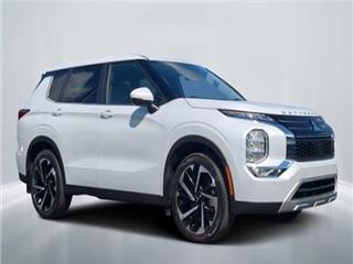 2023 Mitsubishi Outlander se