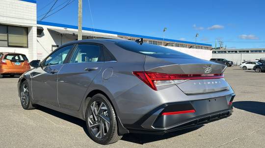 2024 Hyundai Elantra