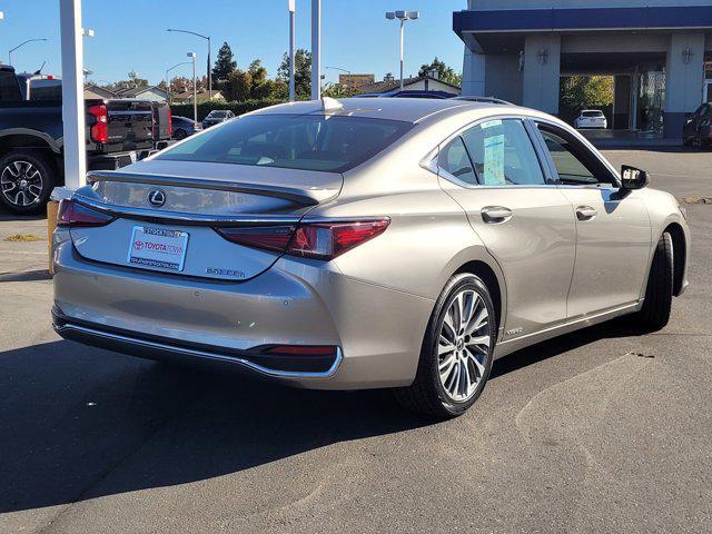 2020 lexus es 300h base