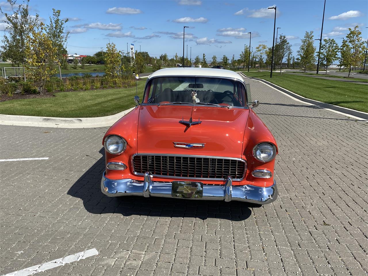 chevrolet 210 rubyred/ india ivory