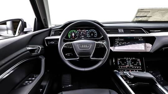 2024 Audi Q8 e-tron