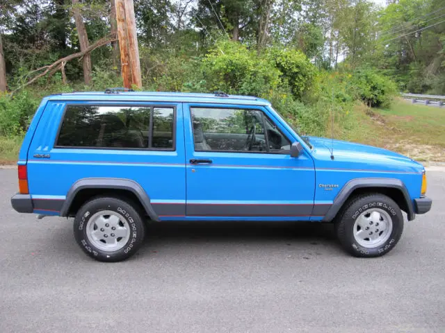 1990 jeep cherokee laredo 2 door ... 80,235 original miles