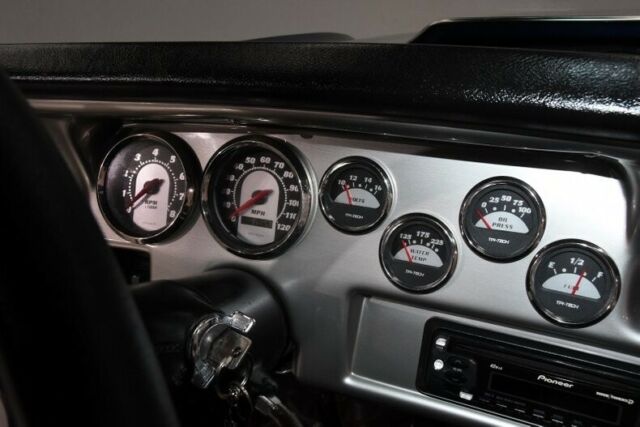 355 motor, 700r4 overdrive, power steering and disc brakes. sharp!