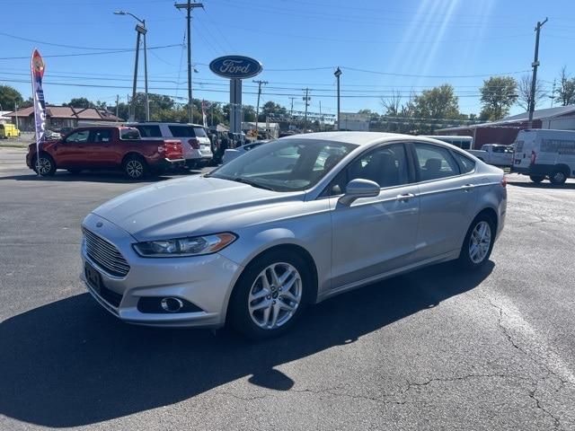 2016 ford fusion se