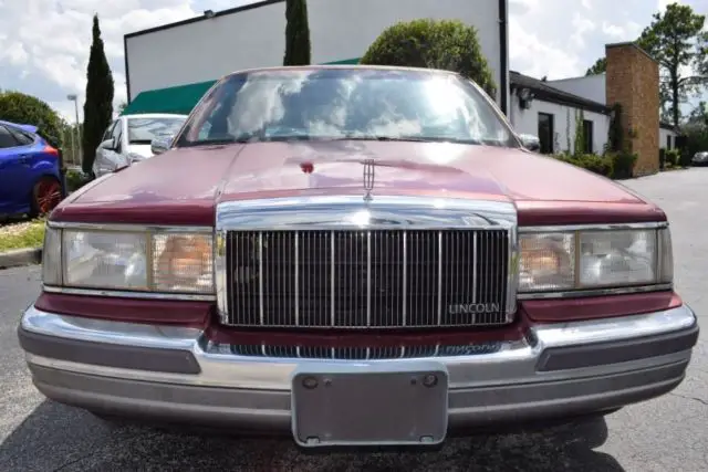 1990 lincoln town car 4dr sedan signature 136188 miles red 4 door sedan 8 cylind
