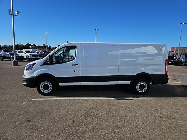 2023 ford transit-250 base