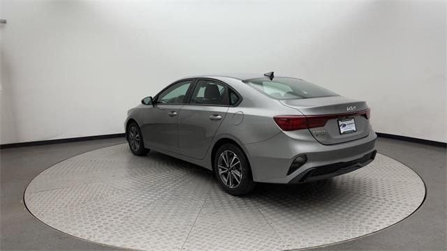 2022 kia forte lxs