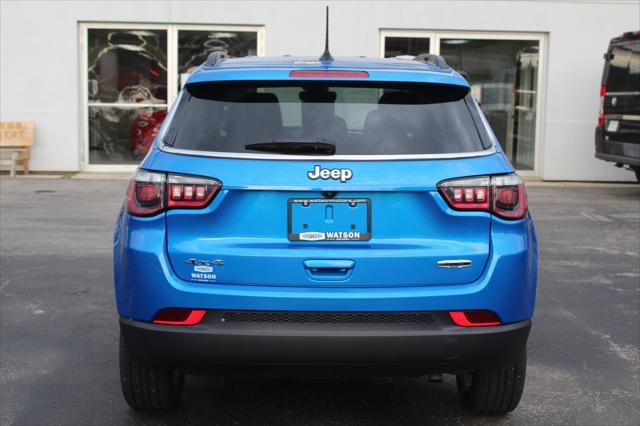 2022 jeep compass latitude lux