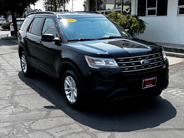 2017 ford explorer base