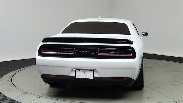 2016 dodge challenger srt hellcat
