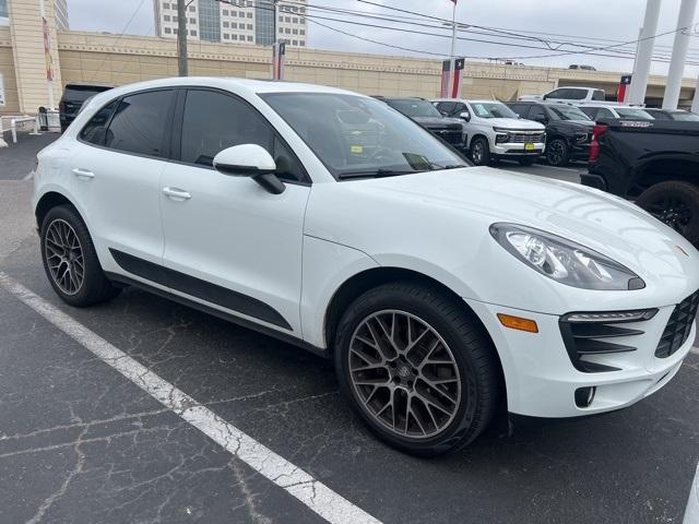 2017 porsche macan base