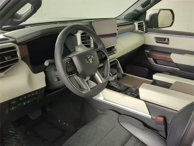 2023 toyota sequoia base