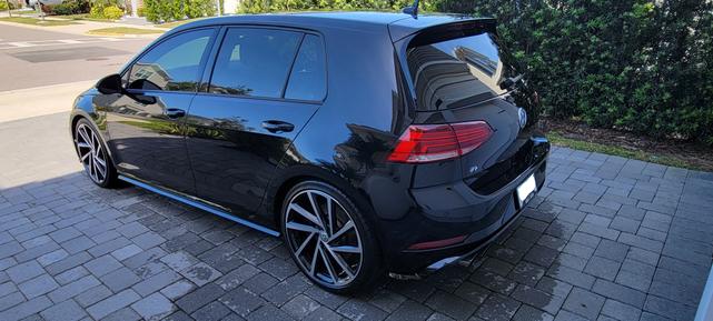 2018 volkswagen golf r 4-door w/dcc & navigation