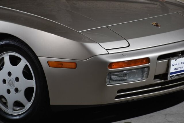 1989 porsche 944 turbo 32338 miles linen metallic hatchback i4 2.5l manual