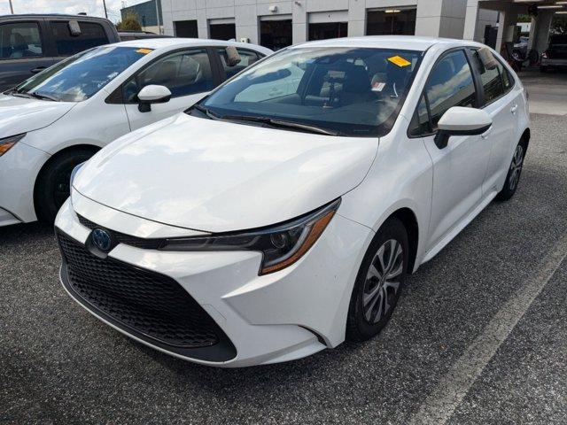 2022 toyota corolla hybrid le