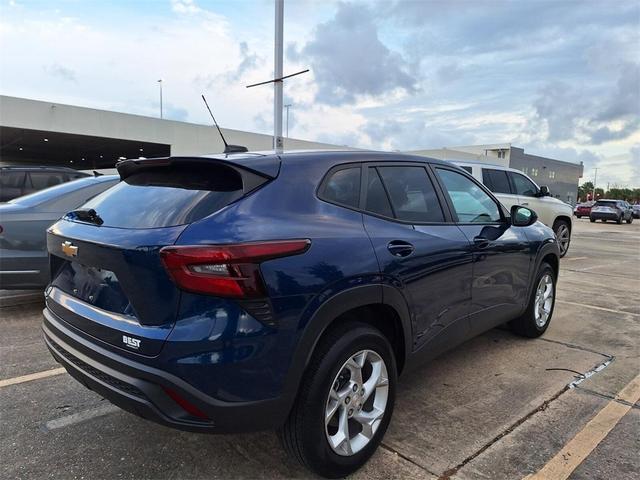 2024 chevrolet trax ls