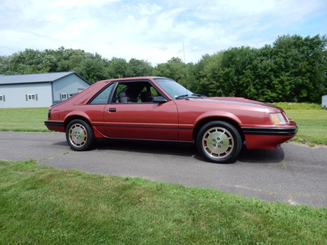 1984 ford mustang svo 22,665 miles bone stock original paint and interior