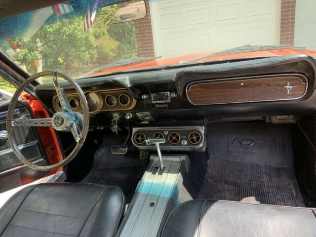 1966 ford mustang automatic rwd coupe 2 owners, new paint, 289ci v8 leather