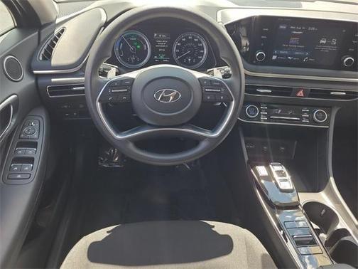 2023 hyundai sonata hybrid in co bluffs, iowa