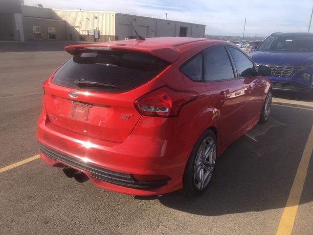 2016 ford focus st