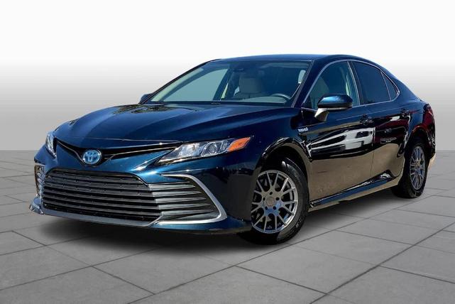 2021 toyota camry hybrid le