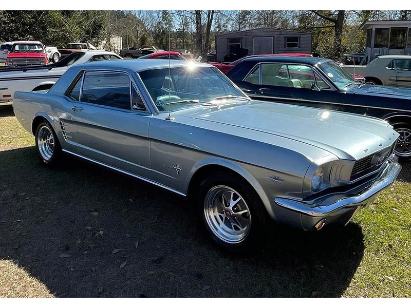 ford mustang coupe