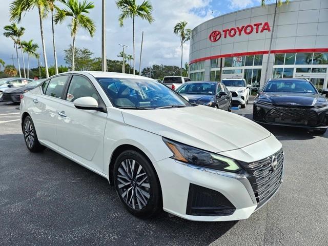 2023 nissan altima 2.5 sv