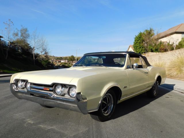 1967 oldsmobile 442 convertible 1 of 1100 4 speed convertibles
