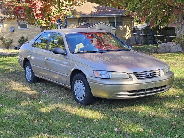 1998 toyota camry le