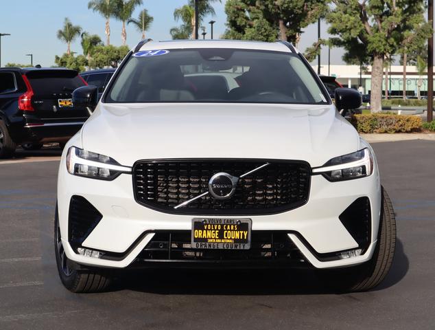 2024 volvo xc60 b5 awd plus dark theme