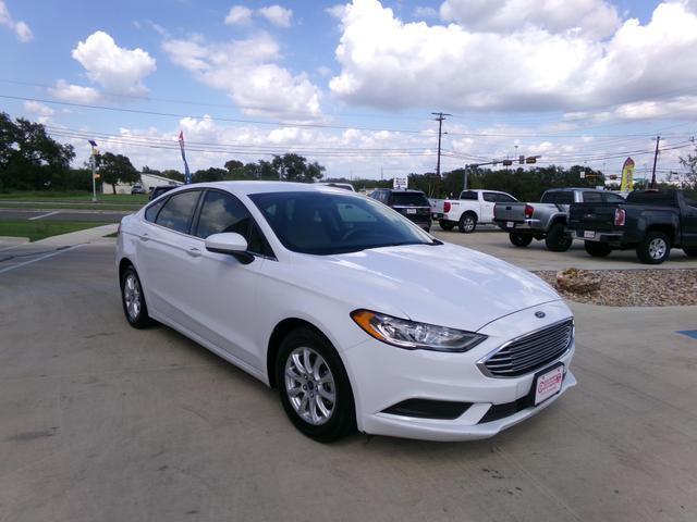 2018 ford fusion se