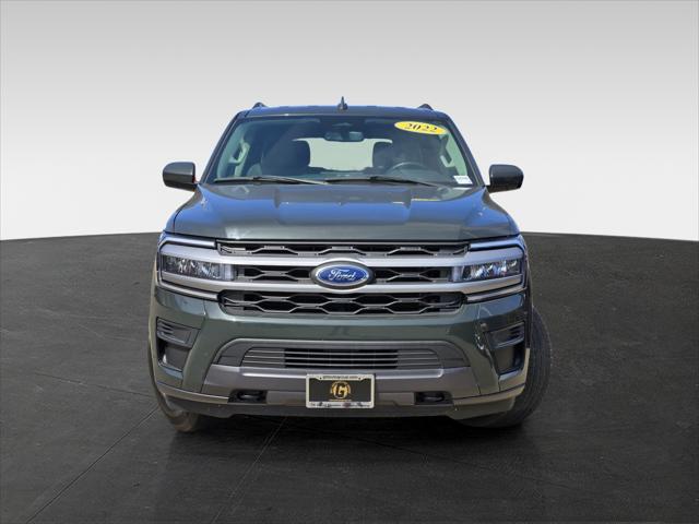 2022 ford expedition xlt