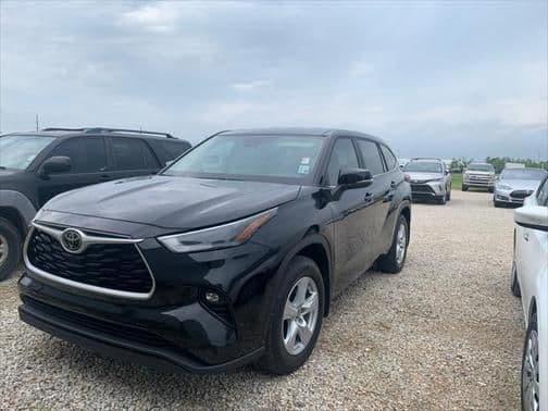 2023 toyota highlander le in lake charles, louisiana