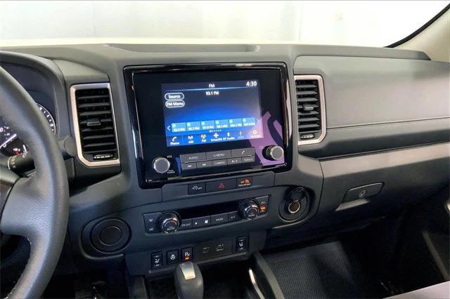 2023 nissan frontier sv