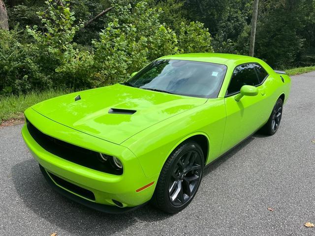 2023 dodge challenger sxt