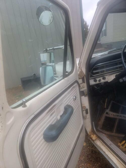1969 ford f100, 2wd, automatic, 390fe, wimbledon white, and baby blue two tone, wi
