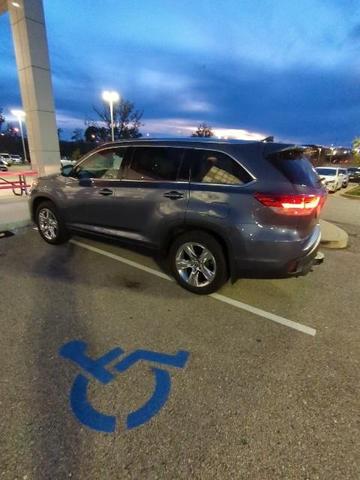 2019 toyota highlander limited