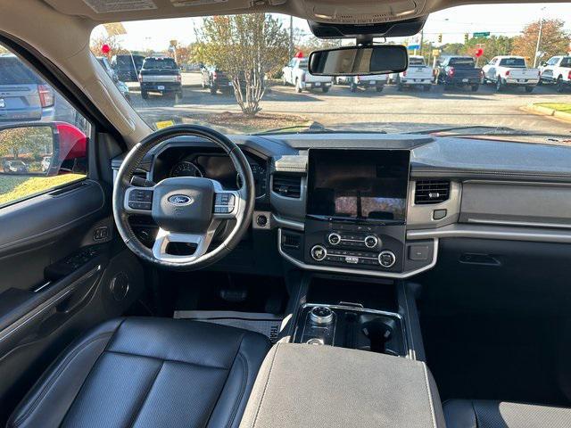 2022 ford expedition xlt