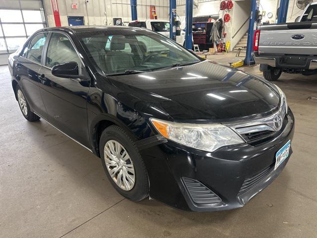 2013 toyota camry le