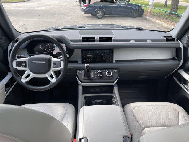 2024 land rover defender 110 p300