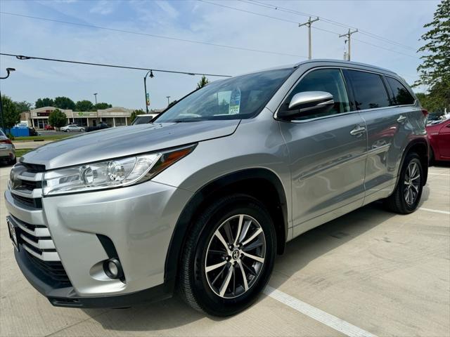 2018 toyota highlander se