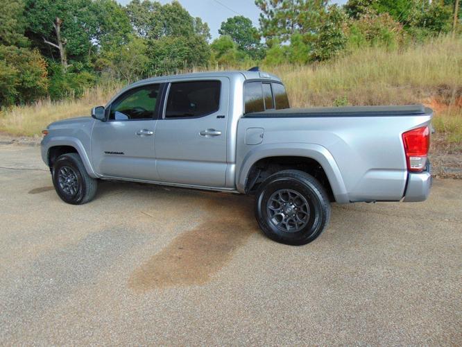 used 2017 toyota tacoma w/ sr5 package lexington, tn 38351 for sale in lexington, tennessee